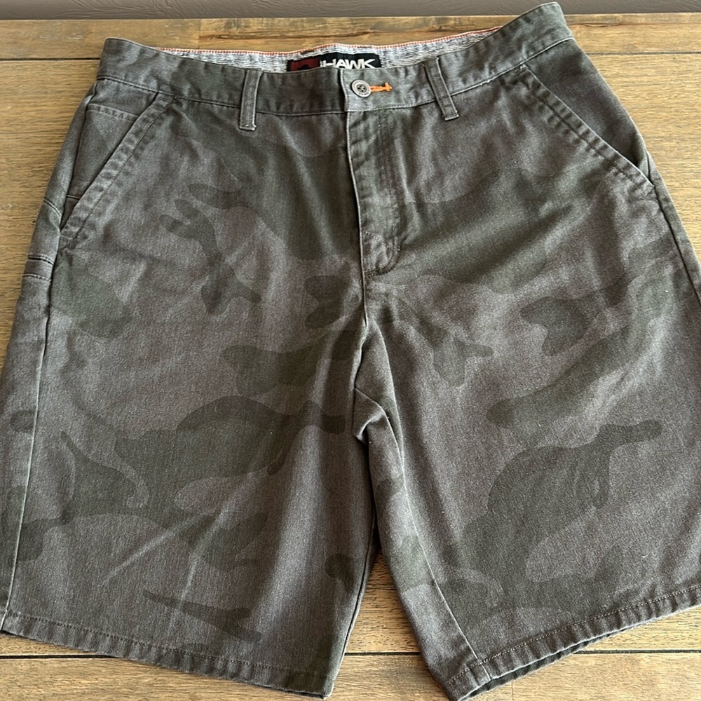 Tony Hawk Men’s Camouflage Cargo Shorts. Size 34. Cotton Blend.